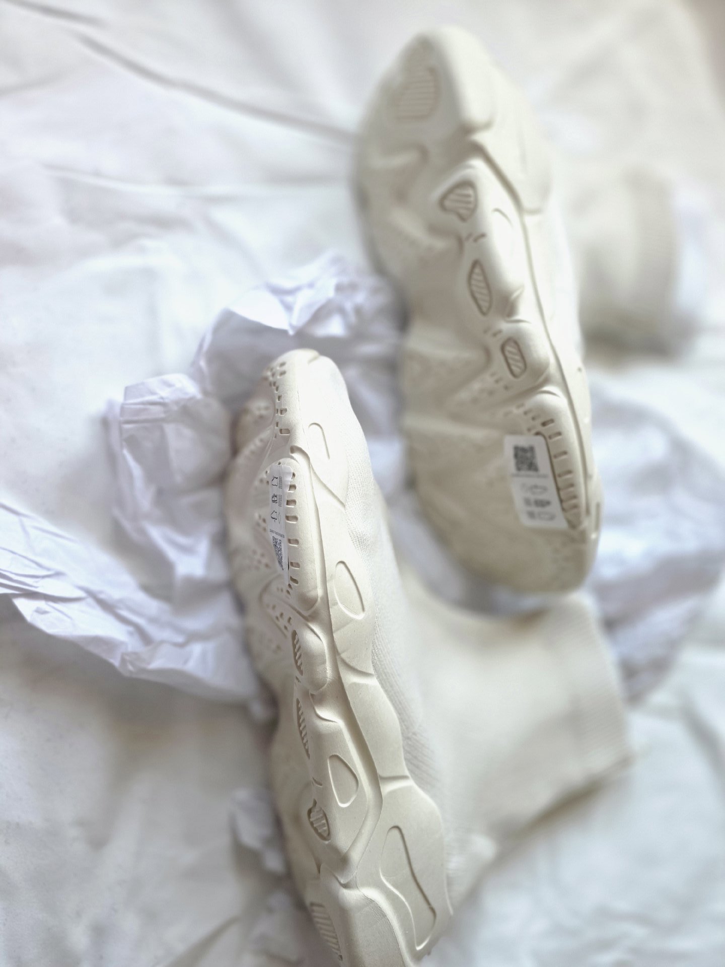 Asos design Cream Sock Style Trainers Boots, ASOS Design, 7, New condition — preloved on SilentSale®