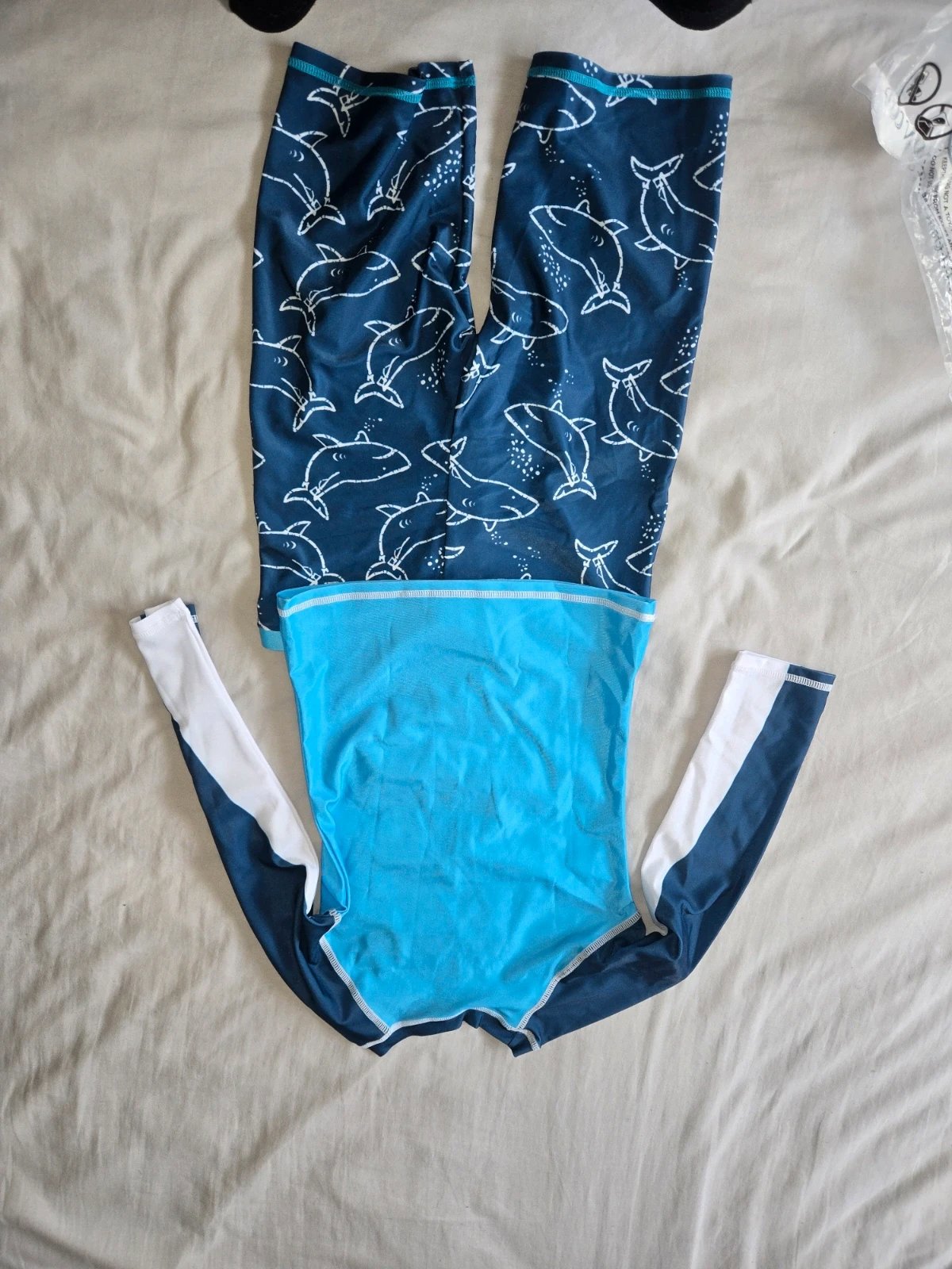 Kids Shark Print 2-Piece Swim Set – Long Sleeve Top & Shorts, NOBRAND.PT, 7 years / 122 cm, Excellent condition — preloved on SilentSale®