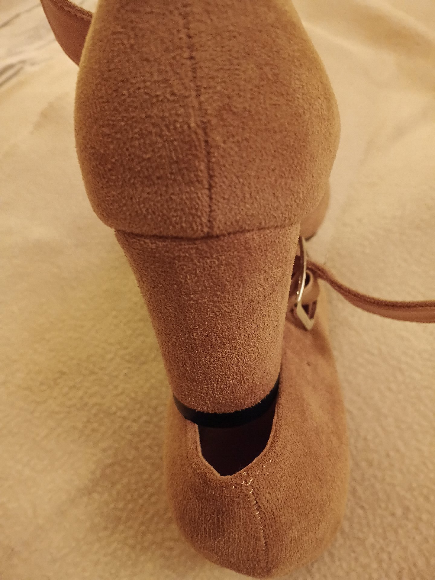 Beige Suede Effect T-Bar Block Heel Shoes – Size 3, Unbranded, 3, Excellent condition — preloved on SilentSale®