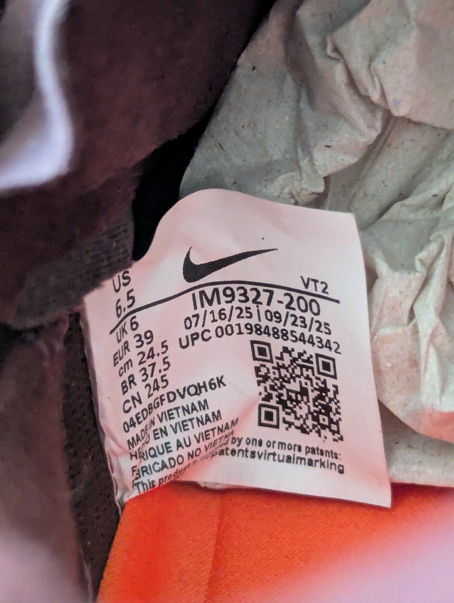 Nike Brown and Yellow Trainers – UK 6 / EUR 39, Nike, 6, New condition — preloved on SilentSale®