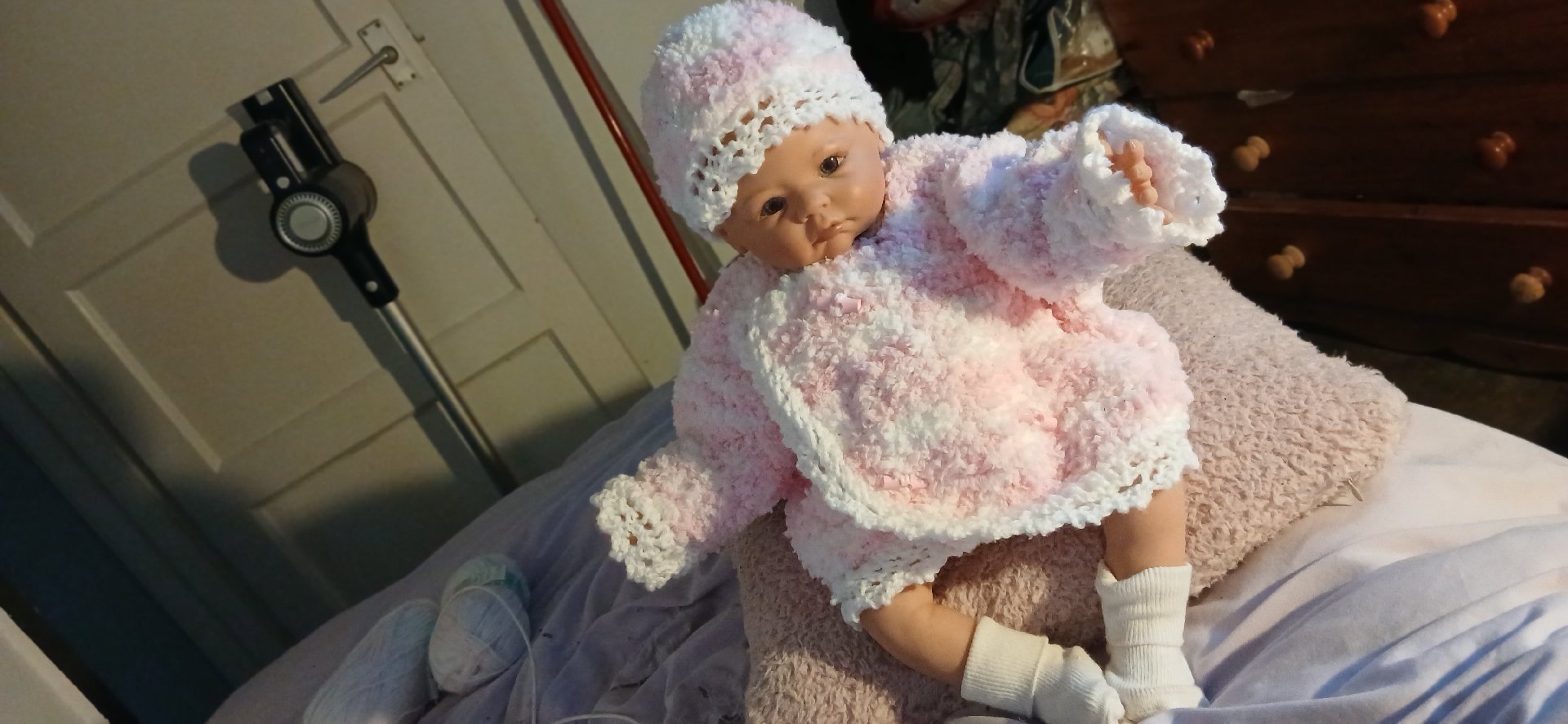 Fluffy cardiganwith hat, Handmade, 3-6M, Excellent condition — preloved on SilentSale®