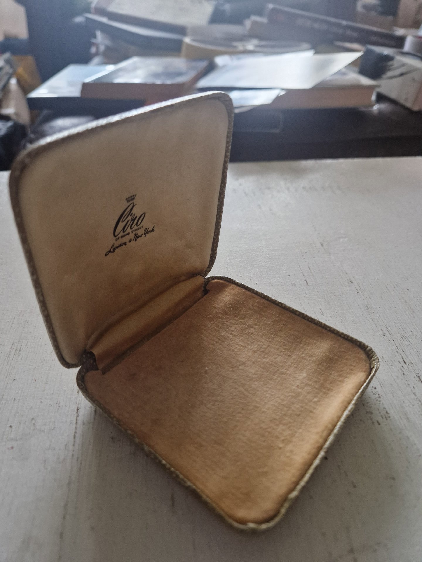 Vintage jewelry presentation box by Ciro of Bond Street, London & New York, ciro, One Size, Excellent condition — preloved on SilentSale®