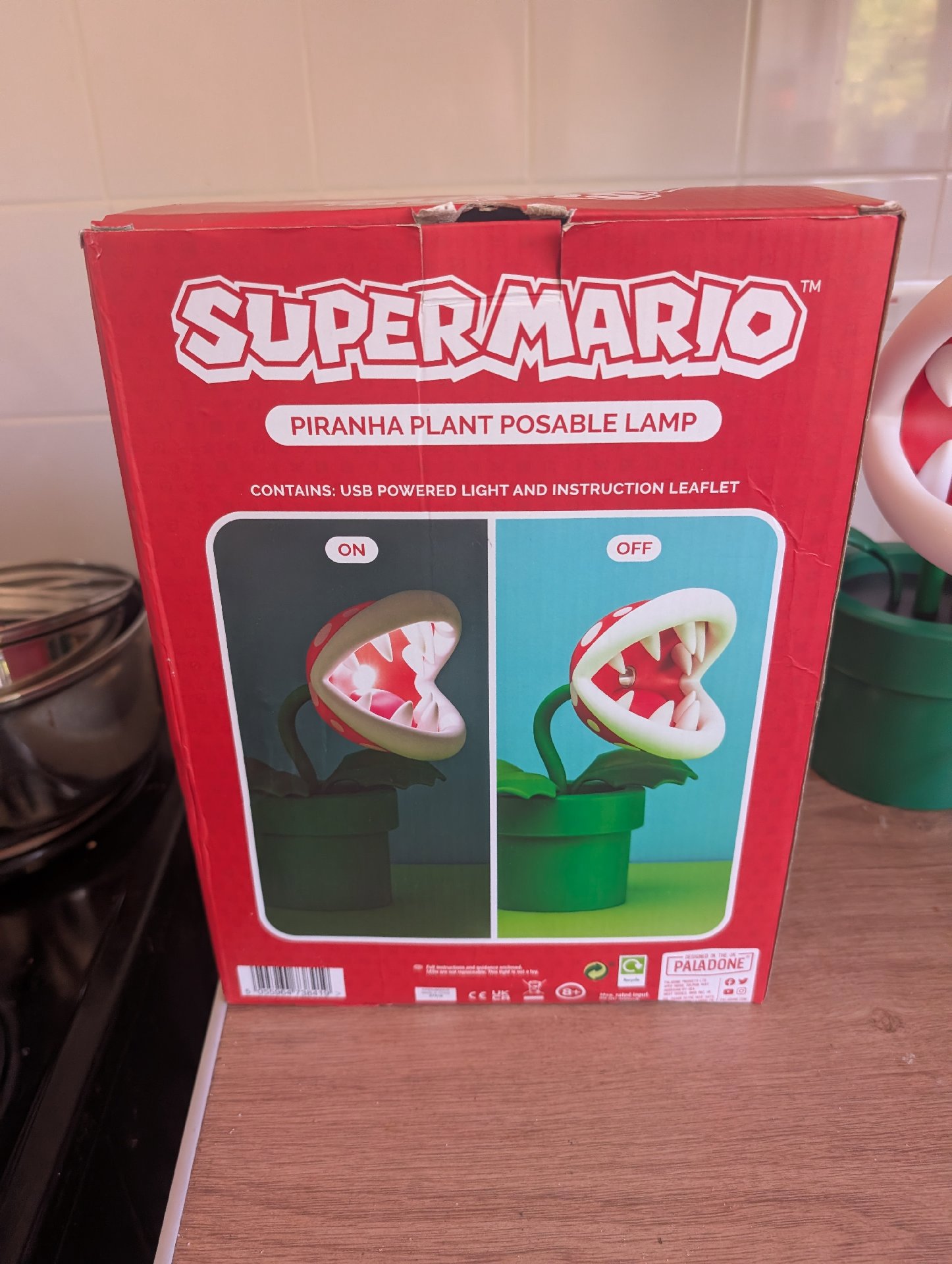 Super Mario Piranha Plant Posable Lamp USB Powered, Paladone, Medium, Excellent condition — preloved on SilentSale®