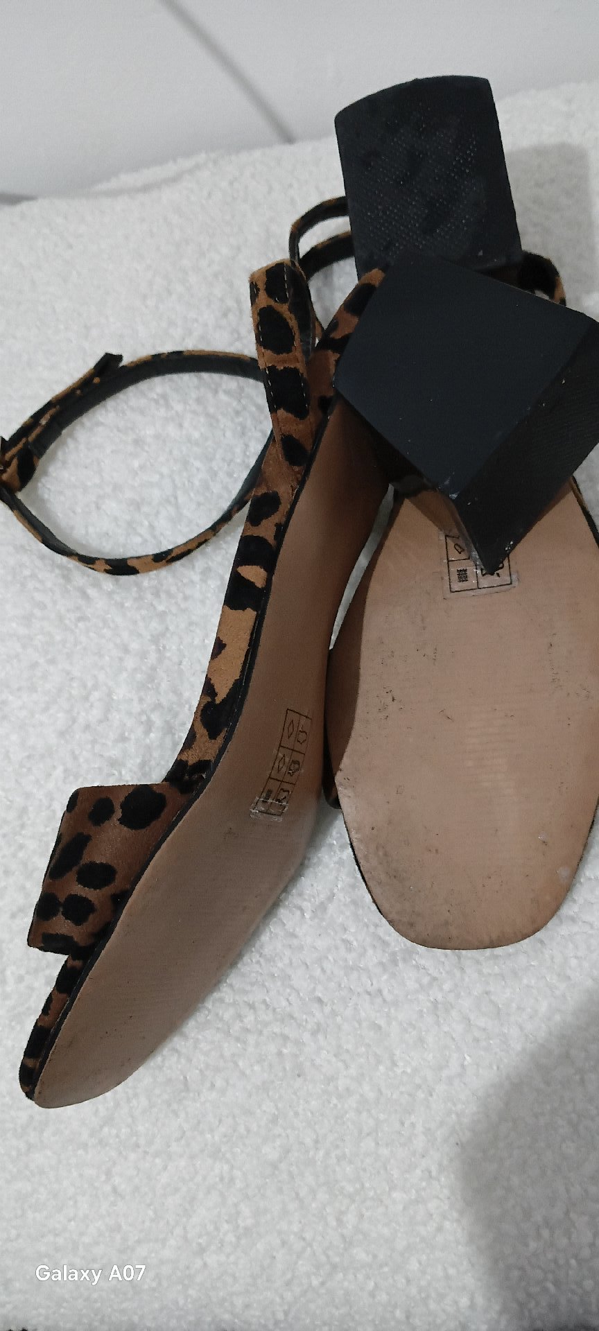 Leopard Print Block Heel Sandals – Size 5, Sos Shoes, 5, Excellent condition — preloved on SilentSale®